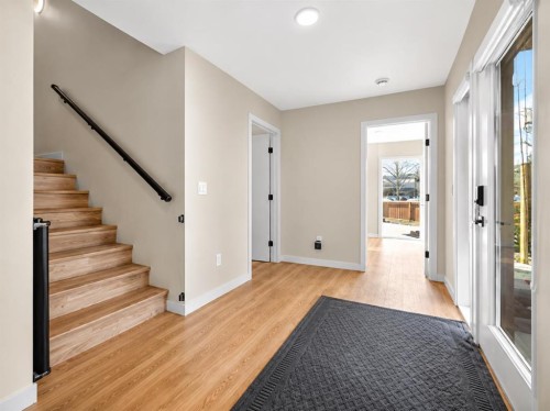 6110 Bowwood Drive Nw, Calgary, AB - Indoor Photo Showing Other Room
