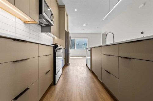 6110 Bowwood Drive Nw, Calgary, AB - Indoor Photo Showing Other Room