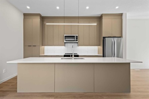 6110 Bowwood Drive Nw, Calgary, AB - Indoor Photo Showing Kitchen With Upgraded Kitchen
