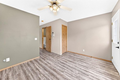 15 Coventry Link Ne, Calgary, AB 