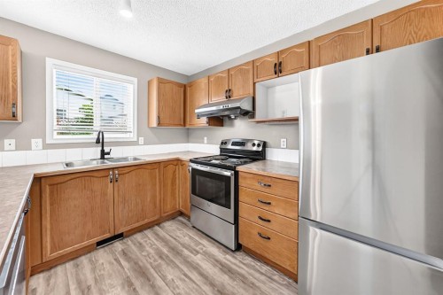 15 Coventry Link Ne, Calgary, AB 