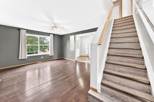 15 Coventry Link Ne, Calgary, AB 