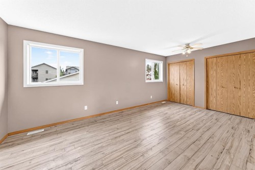 15 Coventry Link Ne, Calgary, AB 