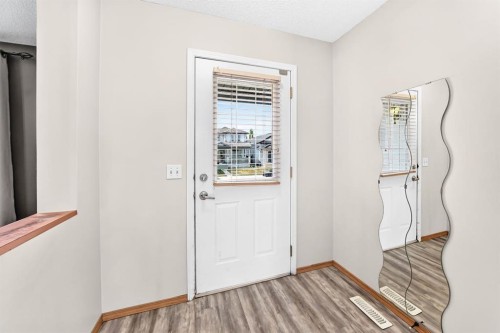15 Coventry Link Ne, Calgary, AB 