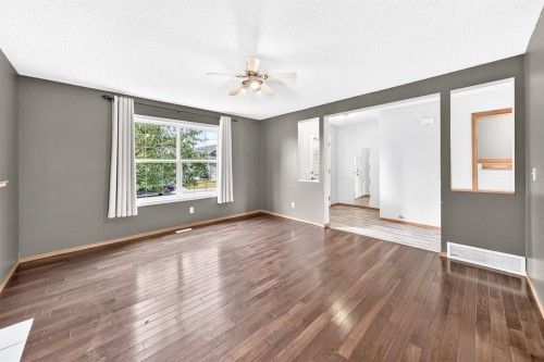 15 Coventry Link Ne, Calgary, AB 