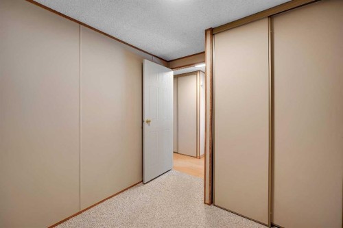 169 Erin Woods Circle Se, Calgary, AB - Indoor Photo Showing Other Room
