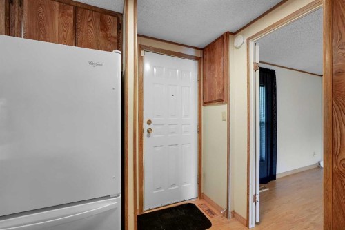 169 Erin Woods Circle Se, Calgary, AB - Indoor Photo Showing Other Room