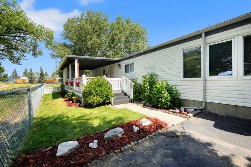 169 Erin Woods Circle Se, Calgary, AB - Outdoor