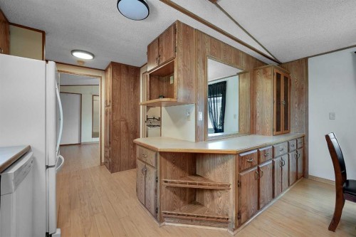 169 Erin Woods Circle Se, Calgary, AB - Indoor Photo Showing Kitchen