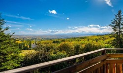 19 Westbluff Place  Rural Rocky View County, AB T3Z 3N9