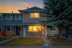 429 Georgian Villas NE Calgary, AB T2A 7E3