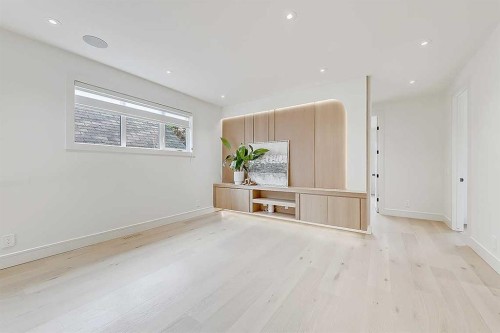 623 18 Avenue Nw, Calgary, AB - Indoor Photo Showing Other Room