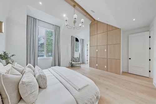 623 18 Avenue Nw, Calgary, AB - Indoor Photo Showing Bedroom