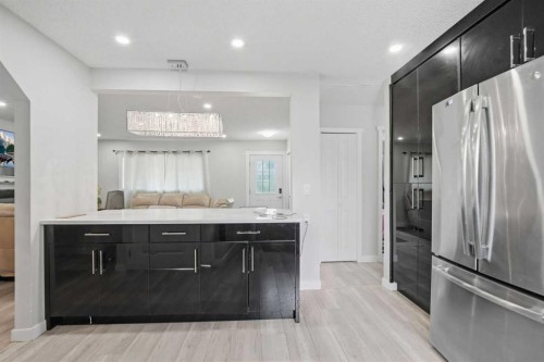 731 Maryvale Way Ne, Calgary, AB - Indoor