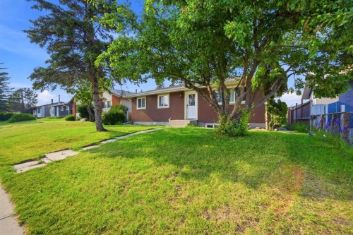 731 Maryvale Way Ne, Calgary, AB - Outdoor