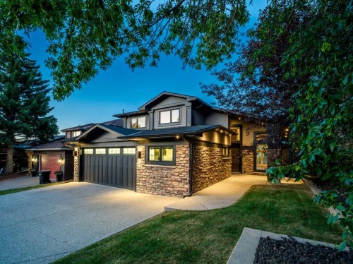 2724 Signal Ridge View Sw, Calgary, AB - Outdoor