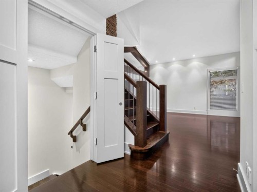 2724 Signal Ridge View Sw, Calgary, AB - Indoor Photo Showing Other Room