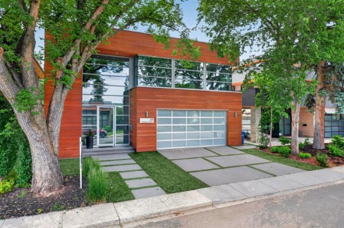 31 Windsor Crescent Sw, Calgary, AB - Outdoor With Facade