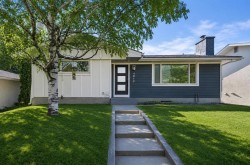 4812 Verona Drive NW Calgary, AB T3A 0P4