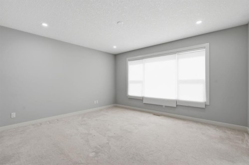 7 Copperleaf Terrace Se, Calgary, AB - Indoor Photo Showing Other Room