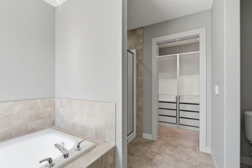 7 Copperleaf Terrace Se, Calgary, AB - Indoor Photo Showing Bathroom