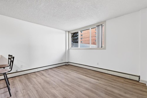 103-1333 13 Avenue Sw, Calgary, AB - Indoor Photo Showing Other Room