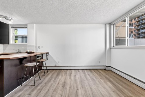103-1333 13 Avenue Sw, Calgary, AB - Indoor