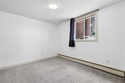 103-1333 13 Avenue Sw, Calgary, AB - Indoor Photo Showing Other Room