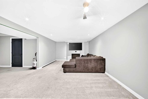 1376 Lake Sylvan Drive Se, Calgary, AB - Indoor Photo Showing Other Room