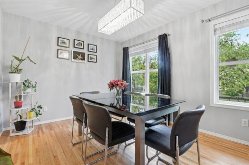 450 Elgin Way Se, Calgary, AB - Indoor Photo Showing Dining Room