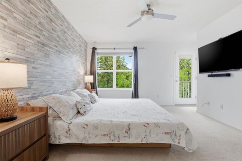 450 Elgin Way Se, Calgary, AB - Indoor Photo Showing Bedroom