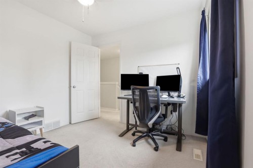450 Elgin Way Se, Calgary, AB - Indoor Photo Showing Office