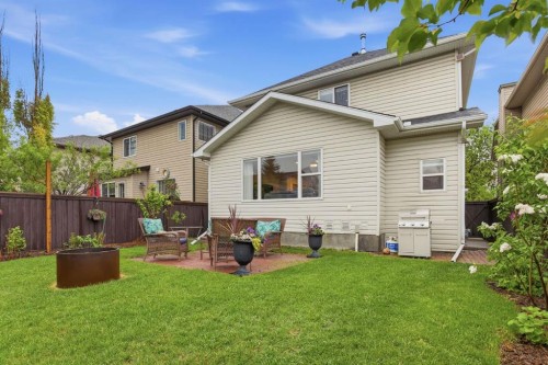 450 Elgin Way Se, Calgary, AB - Outdoor With Exterior