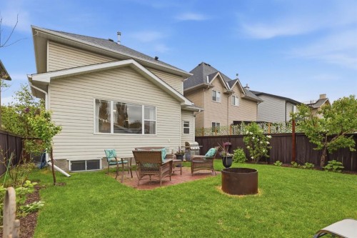 450 Elgin Way Se, Calgary, AB - Outdoor