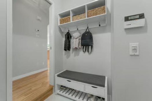 100 Fairways Drive Nw, Airdrie, AB - Indoor Photo Showing Other Room