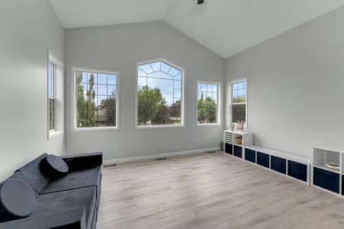 100 Fairways Drive Nw, Airdrie, AB - Indoor Photo Showing Other Room