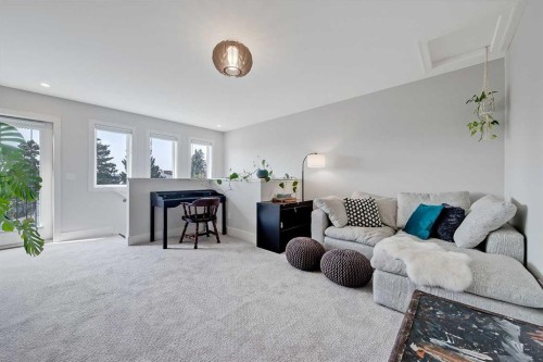 2-1936 25A Street Sw, Calgary, AB - Indoor Photo Showing Living Room