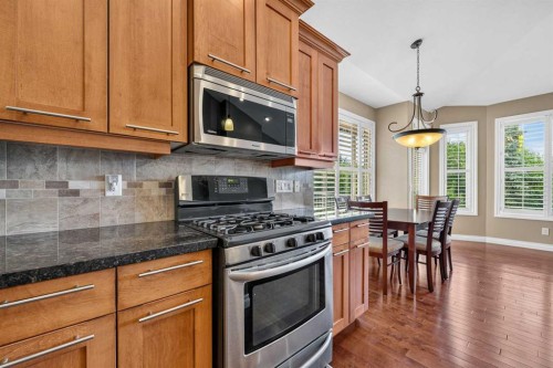 66 Evercreek Bluffs View Sw, Calgary, AB - Indoor Photo Showing Kitchen