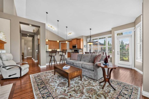 66 Evercreek Bluffs View Sw, Calgary, AB - Indoor Photo Showing Living Room