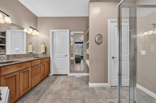 66 Evercreek Bluffs View Sw, Calgary, AB - Indoor Photo Showing Bathroom