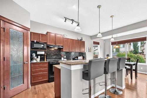 121 Chapalina Heights Se, Calgary, AB - Indoor Photo Showing Kitchen
