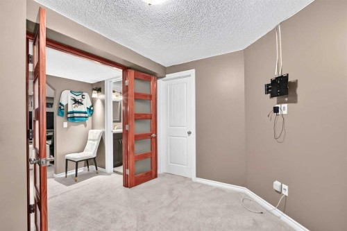 121 Chapalina Heights Se, Calgary, AB - Indoor