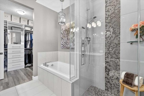 24 Mahogany Gardens Se, Calgary, AB - Indoor Photo Showing Bathroom