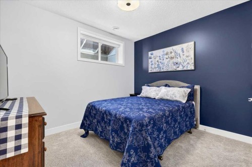 24 Mahogany Gardens Se, Calgary, AB - Indoor Photo Showing Bedroom