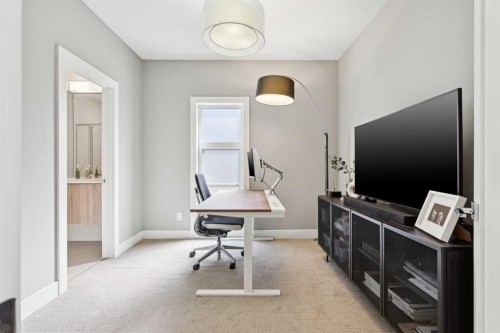 2-1713 36 Avenue Sw, Calgary, AB - Indoor Photo Showing Office