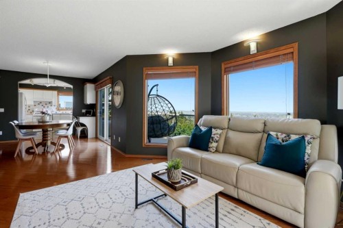 131 Edgebrook Circle Nw, Calgary, AB - Indoor Photo Showing Living Room