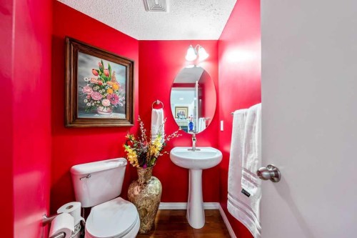 455 Prestwick Circle Se, Calgary, AB - Indoor Photo Showing Bathroom