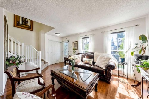 455 Prestwick Circle Se, Calgary, AB - Indoor Photo Showing Living Room