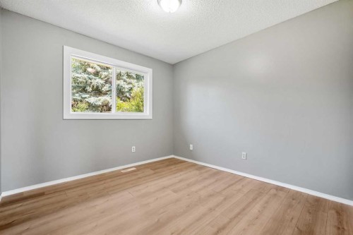125 Carr Place, Okotoks, AB - Indoor Photo Showing Other Room