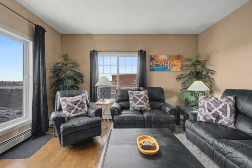 415-263 Macewan Road, Edmonton, AB - Indoor Photo Showing Living Room
